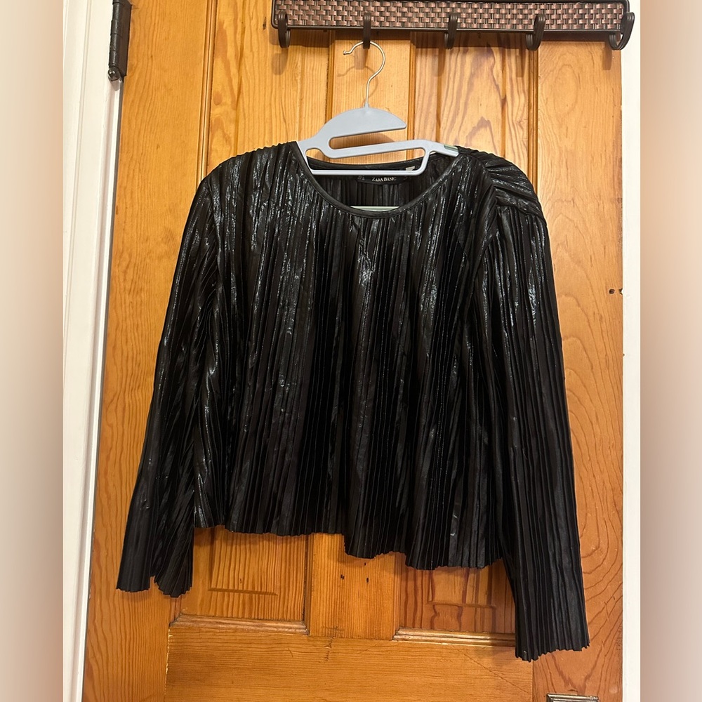 Zara long sleeve shirt. Shiny material. Slightly cropped fit. Size Medium.